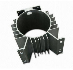 終了する機械化を用いる銀色の陽極酸化された6063産業アルミニウム プロフィール シリンダー貝