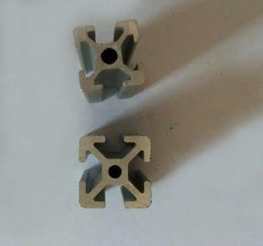 6063-T5 アルミニウム一貫作業、切断の陽極酸化された突き出されたアルミニウム組み立てシステム