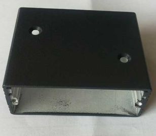 産業アルミニウム プロフィール、粉のペンキ電子プロダクト カバーを機械で造る CNC