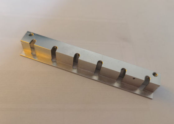 電子工学のための6061のアルミニウム放出を機械で造るCNC